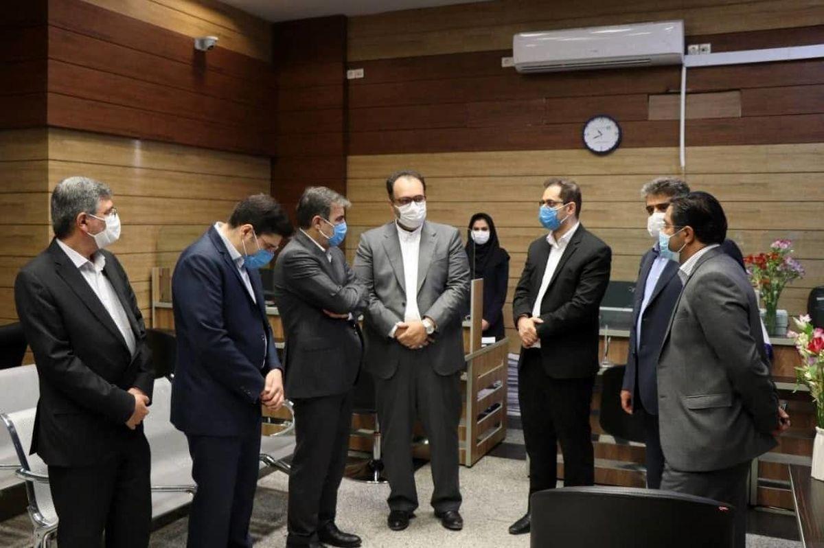 بازدید مدیرعامل شرکت سهامی بیمه ایران از کارگزاری بورس بیمه ایران