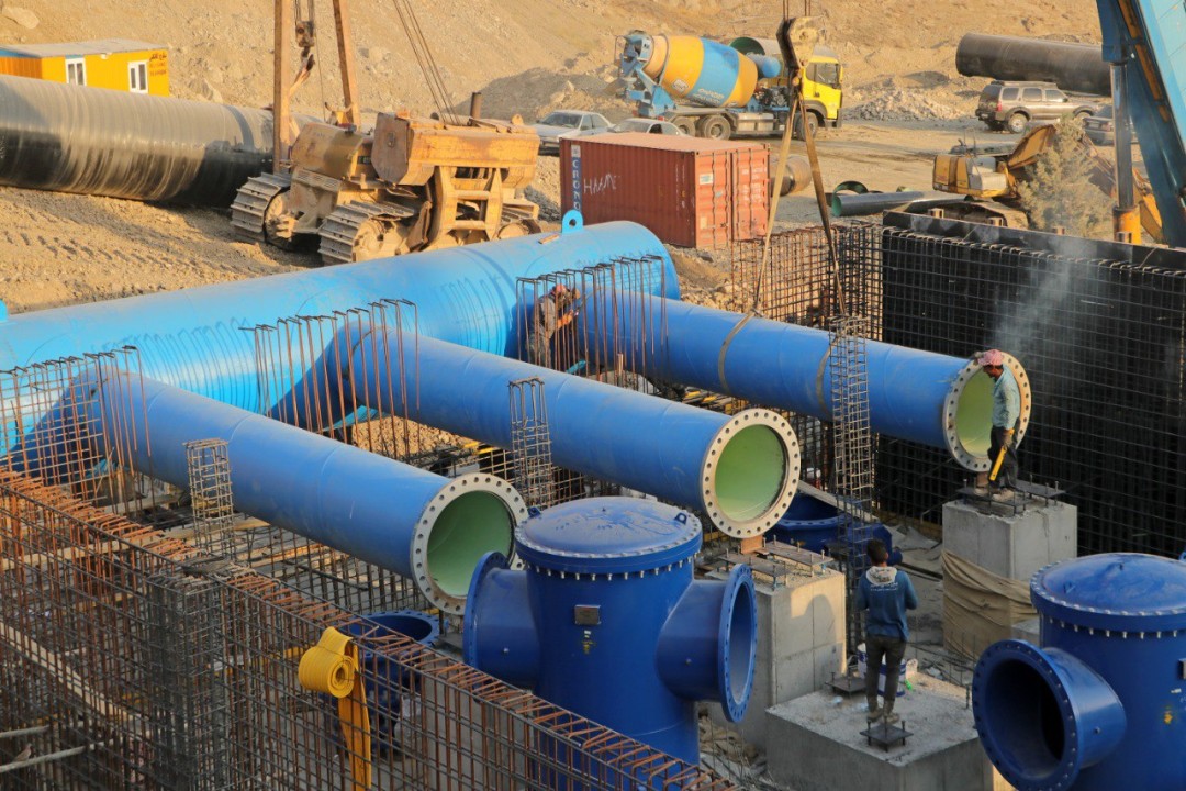 با تلاش جهادی متخصصان ایرانی، آب طالقان به تهران رسید/افتتاح خط انتقال آب سد طالقان به تهران با حضور رئیس‌جمهور